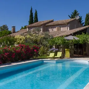  Villa Au Charme Provençal